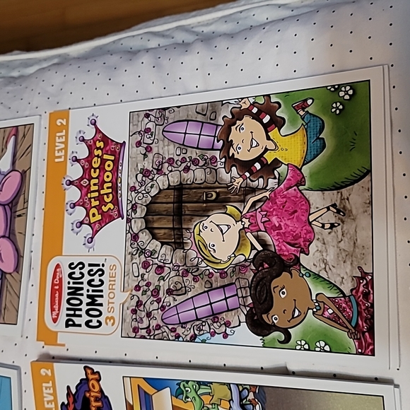 Set of 4 Melissa and Doug Phonics Comics Level 2 - Picture 5 of 6